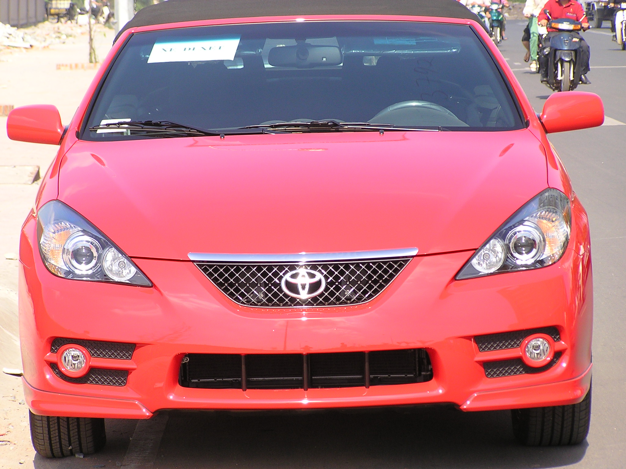 Toyota Solara Mui Trần Màu Đỏ Hình ảnh Sẵn có  Tải xuống Hình ảnh Ngay bây  giờ  2000 Ô tô  Xe động cơ trên đường bộ Không có người  Số người   iStock